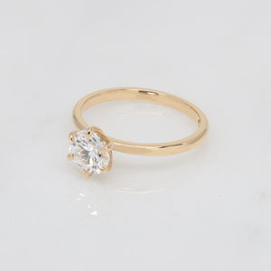 Viola Solitaire Ring | Yellow Gold